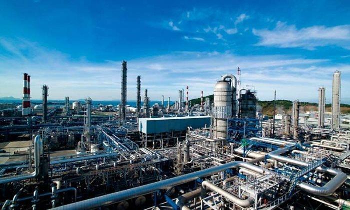 محمد شریعتمداری: هلدینگ خلیج فارس پرچمدار نوآوری و ساخت ملی